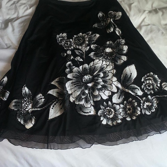 Vintage “Basil & Maude” floral beaded maxi skirt - Picture 3 of 6